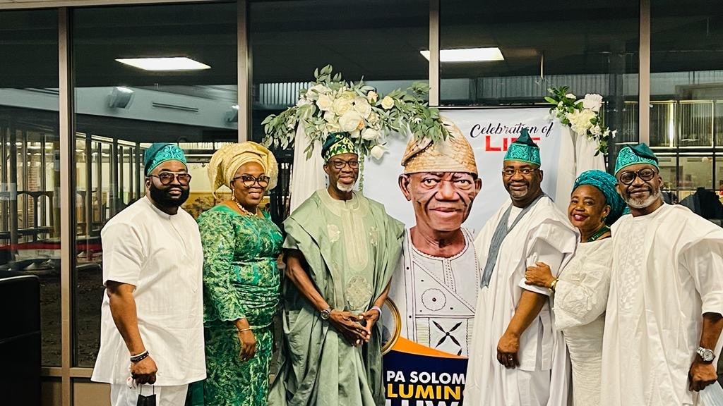Oludayo Olorundara with her siblings